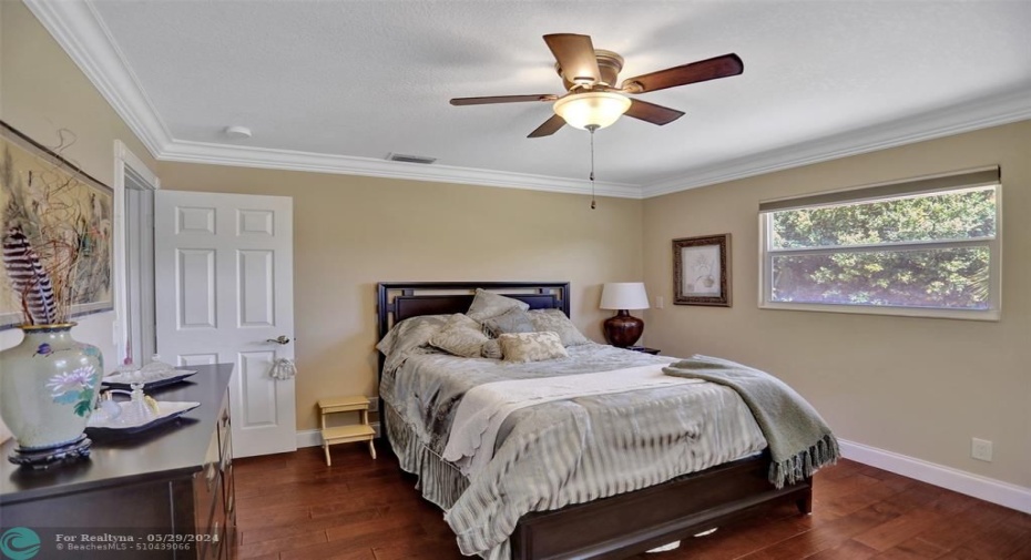2nd floor bedroom