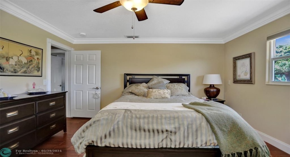 2nd floor bedroom