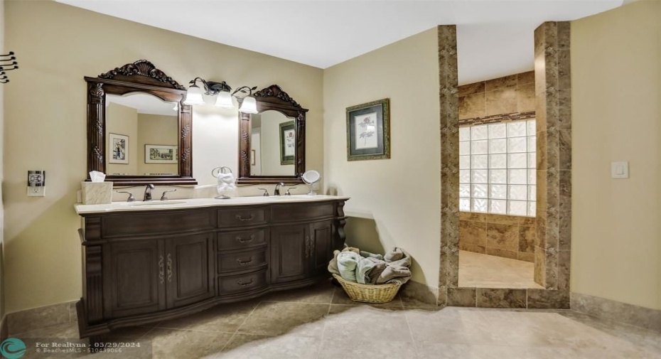 2nd floor bathroom