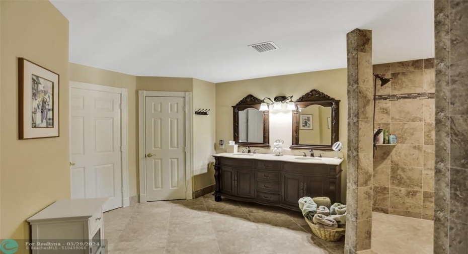 2nd floor bathroom