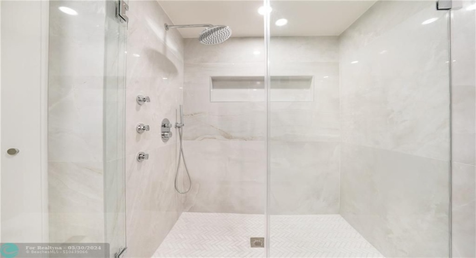 Main bathroom stand up shower.