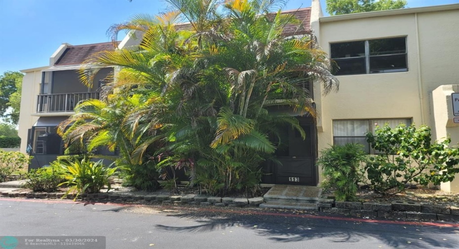 Back of unit 113