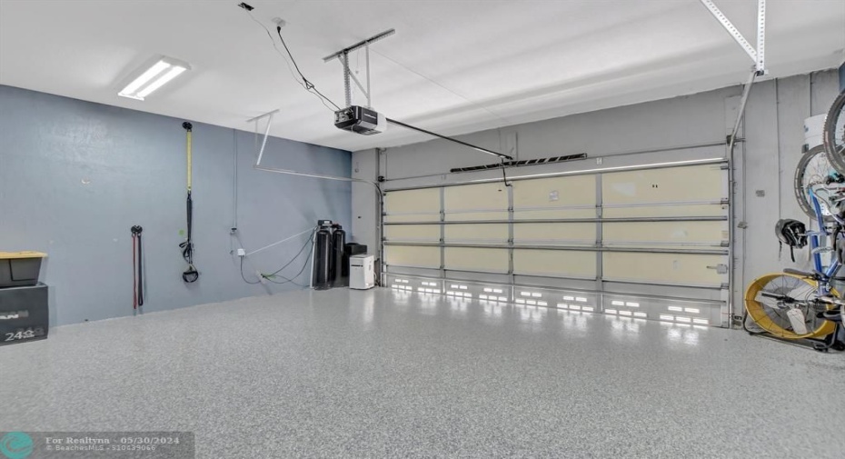 2 car garage gym set up can stay or be removed