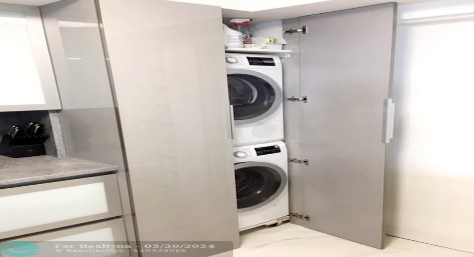 Washer & dryer