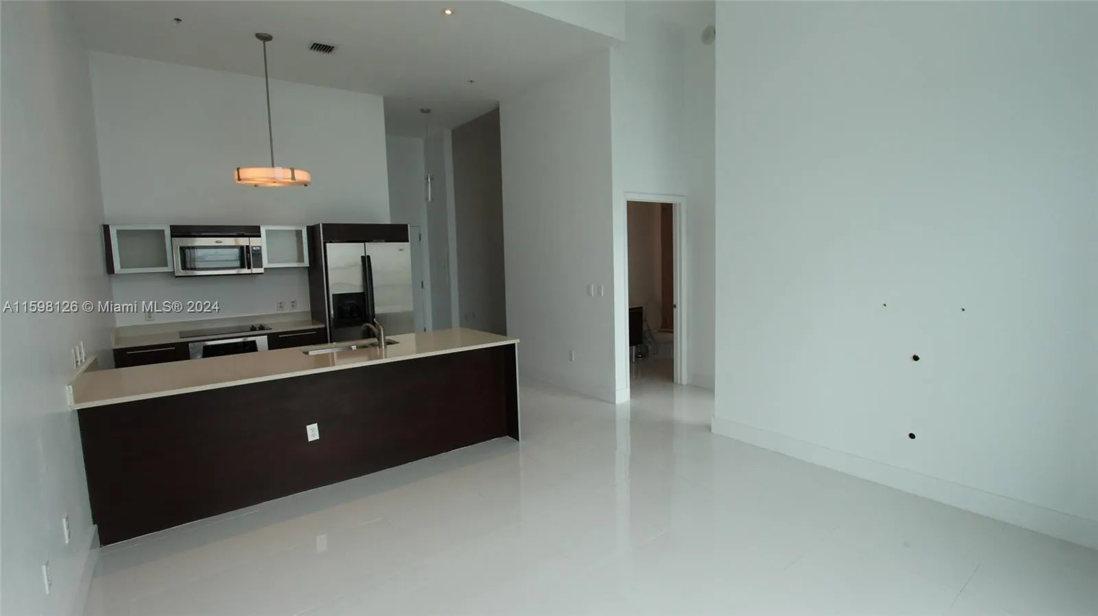 Living / Kitchen