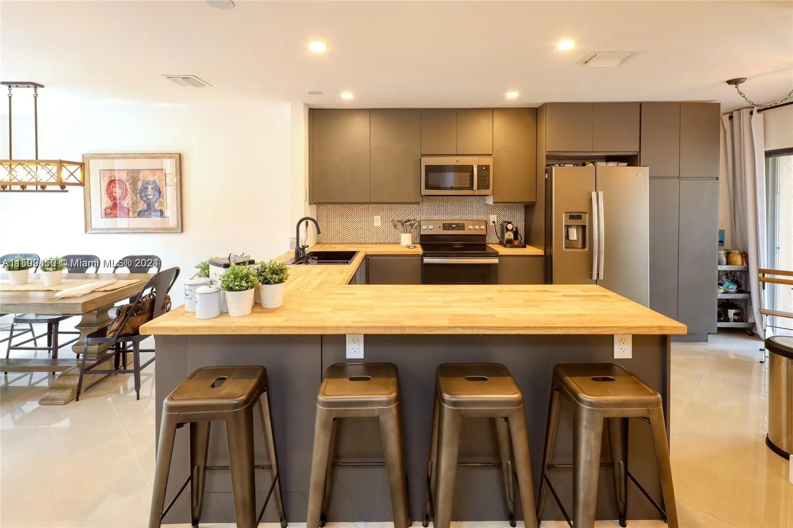 Residential Lease For Rent