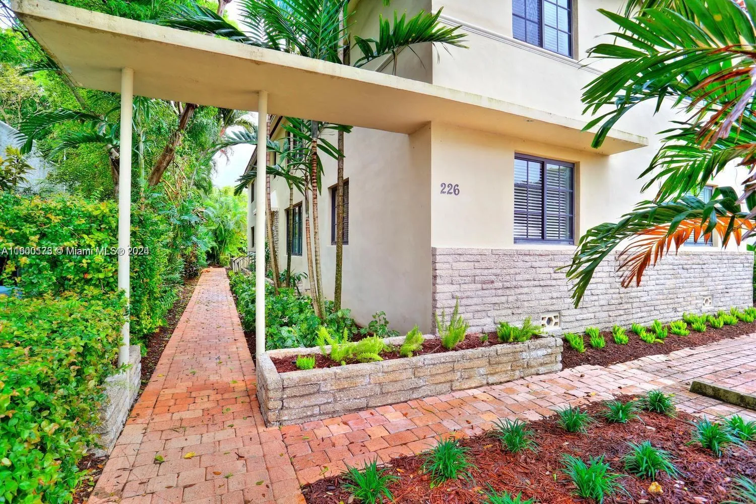 Coral Gables. Excellent and central Miami location.