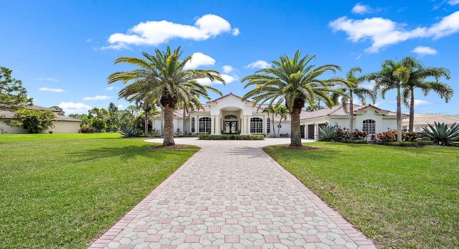 8180 Woodsmuir Drive, Palm Beach Gardens, Florida 33412, 4 Bedrooms Bedrooms, ,4 BathroomsBathrooms,Single Family,For Sale,Woodsmuir,RX-10878377