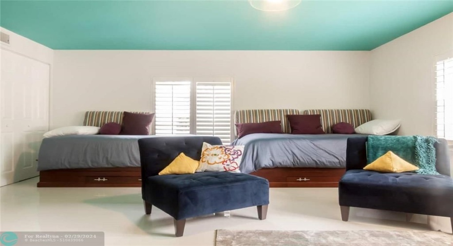 Bedroom #4/Media Room With 2 Twin/Single beds