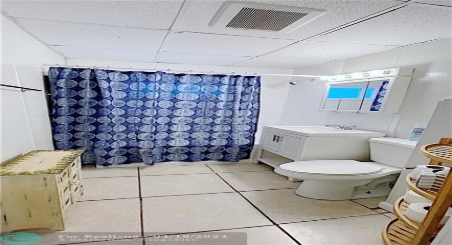 Unit #2 Large Studio