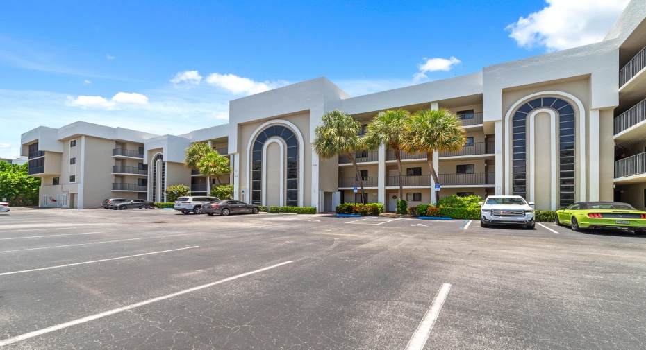 3525 S Ocean Boulevard Unit 4020, South Palm Beach, Florida 33480, 2 Bedrooms Bedrooms, ,2 BathroomsBathrooms,Condominium,For Sale,Ocean,4,RX-10904270