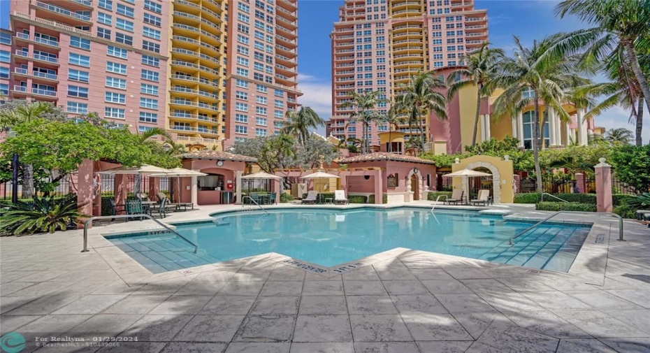 Oceanfront heated pool